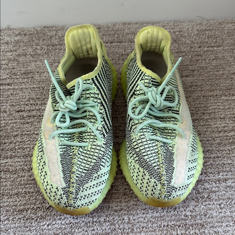 Original Yeezy 350 Men’s Sneakers